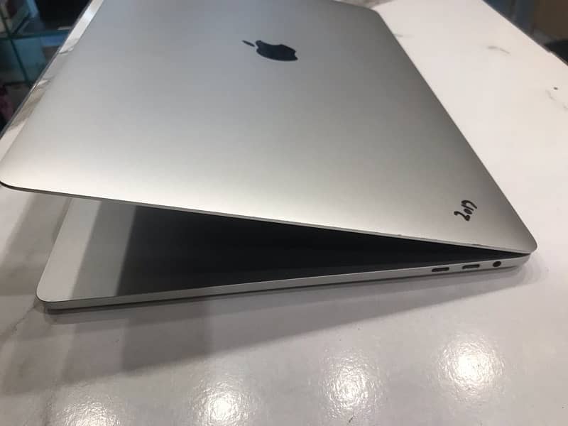 Apple Macboob Pro 2017 Core i7/Laptop For Sale 4