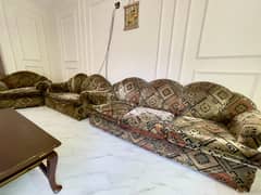 Three seater Sofa Set for sale in good condition
