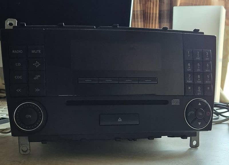 Mercedes CD player 4