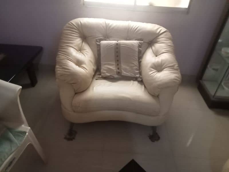 sofa set for sell in good codition 0