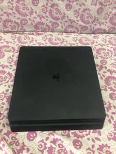 Ps4 Slim with 2 controllers 500gb