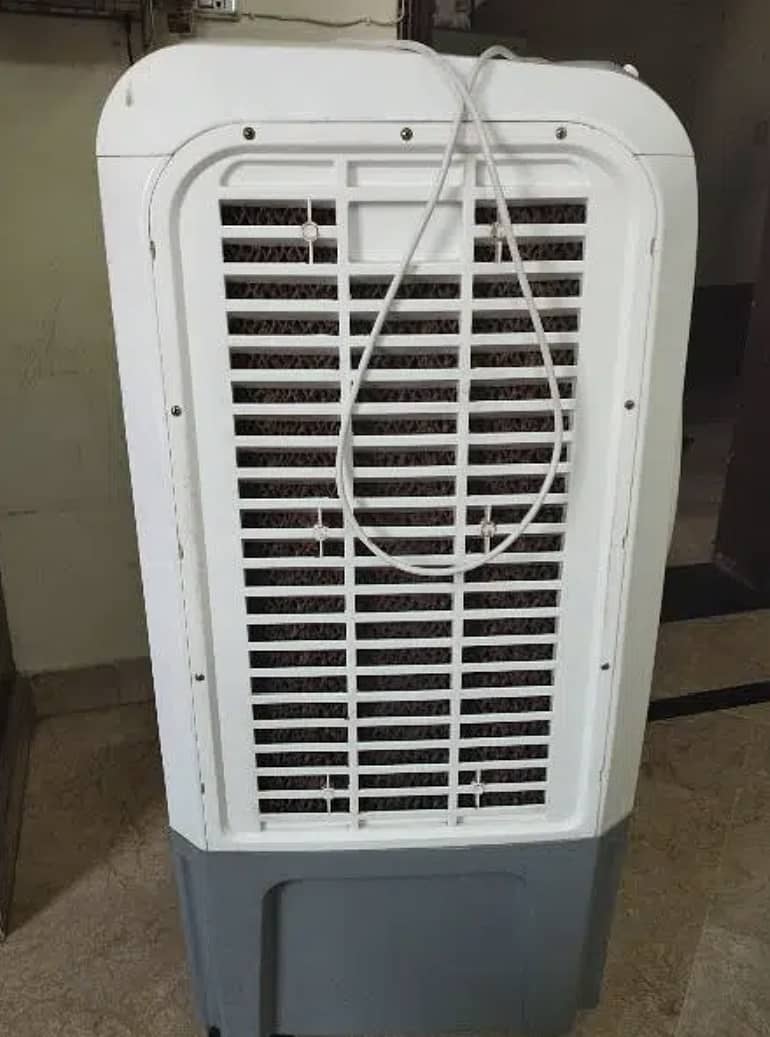 Selling Super Asia Room Cooler (Almost New) 3
