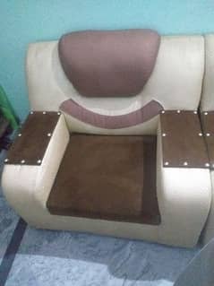 New condition 6 seater sofa
