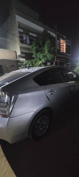 urgent sale due to traveling Toyota Prius Hybrid 2011/2014 1