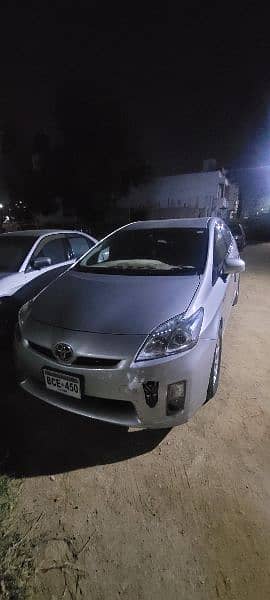urgent sale due to traveling Toyota Prius Hybrid 2011/2014 3