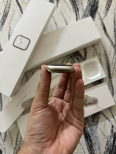 Apple Watch Series 7 45mm Complete Box 3