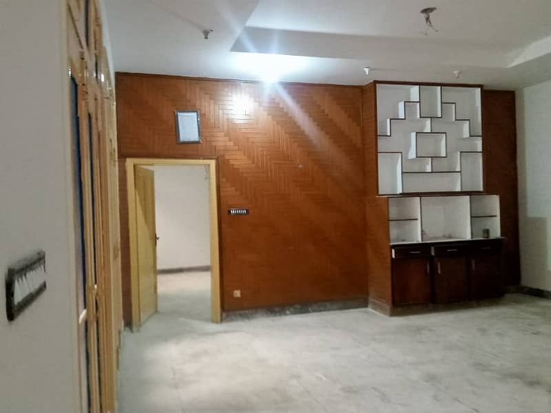 30 Marla Building For Rent At Khayaban Colony For School, Academy And Software House 31