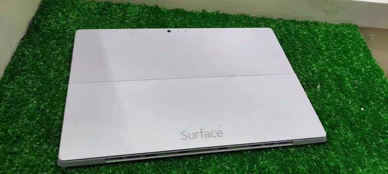 Microsoft Surface Book Pro 3 4
