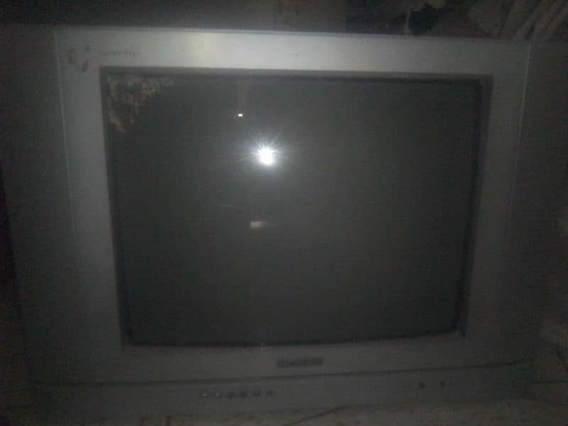 Noble Old Television 21 Inches display. 0