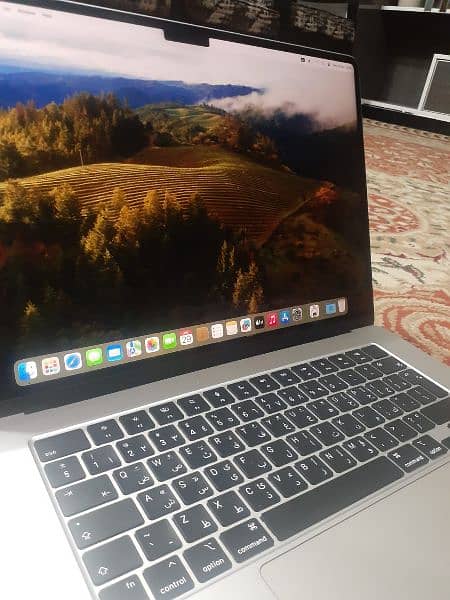Macbook Air M2 (15-inches) , Starlight Color 5