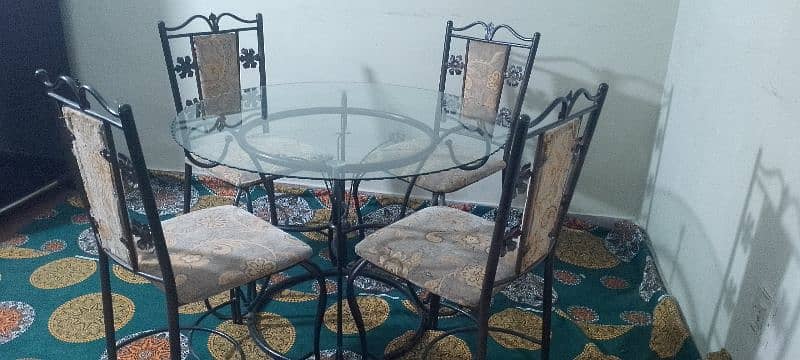 4 person iron dinning table 2