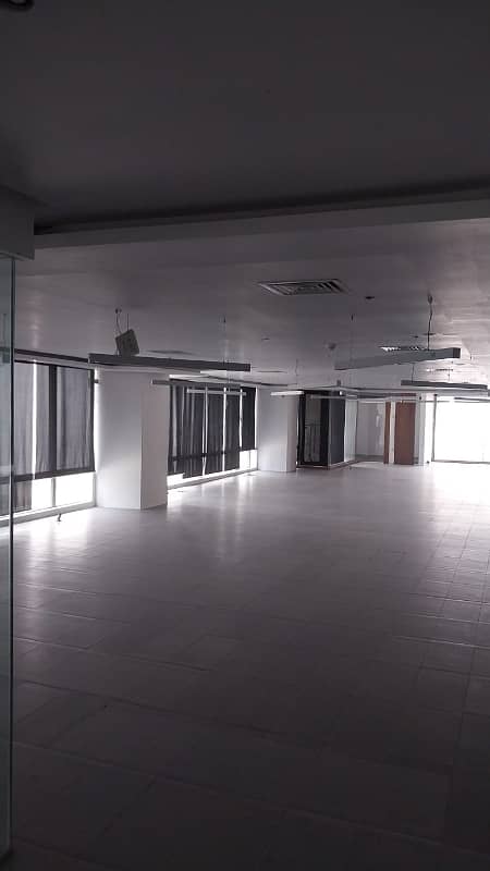 5850 Sqft Semi Furnished Office Available For Rent At Dolmen Clifton 1