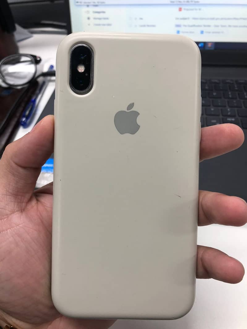 iPHONE X 64 GB (PTA APPROVED) 1