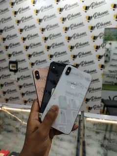 I PHONE XSMAX 256GB PTA WATER PACK CONDITION 10 BY 10 HEALTH 80 ABOVE 0