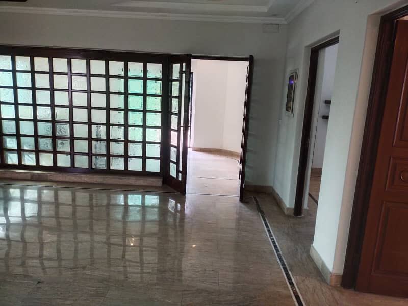 1 Kanal Modern Design Like new House for Rent in AA Block Phase 4 DHA Lahore 3