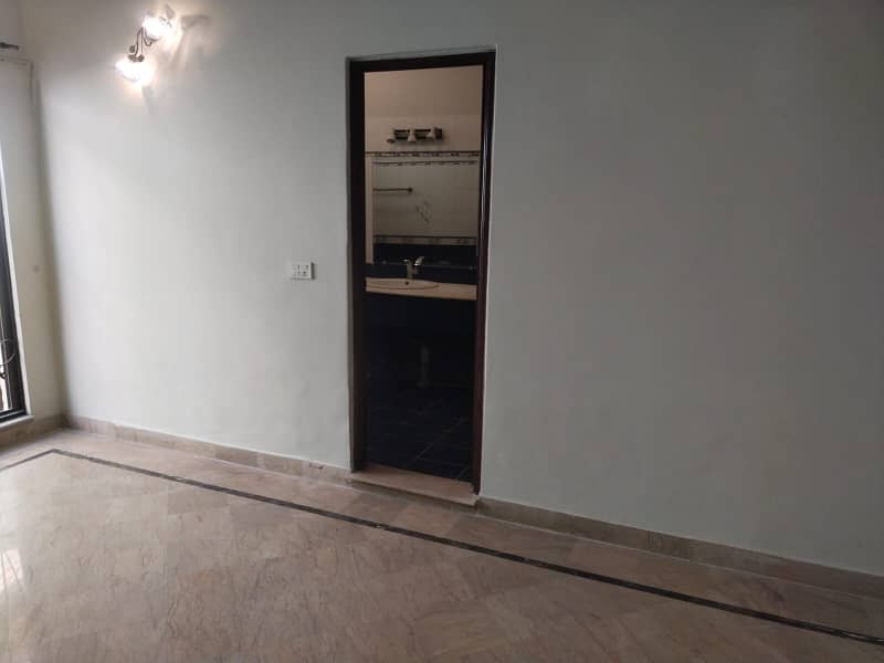 1 Kanal Modern Design Like new House for Rent in AA Block Phase 4 DHA Lahore 6