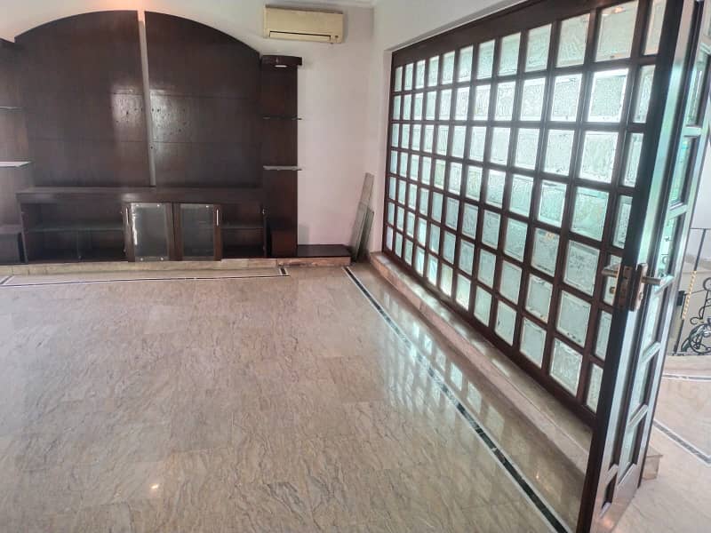 1 Kanal Modern Design Like new House for Rent in AA Block Phase 4 DHA Lahore 10