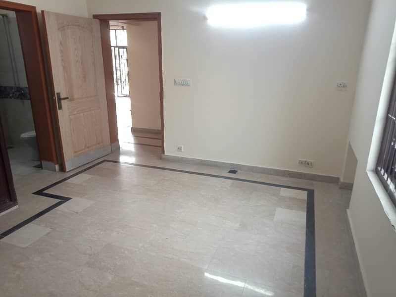 1 Kanal Beautiful House for Rent in L Block Phase 1 DHA Lahore 9