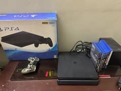 PS4 Slim / 500 GB / 6 Games / 2 Controllers