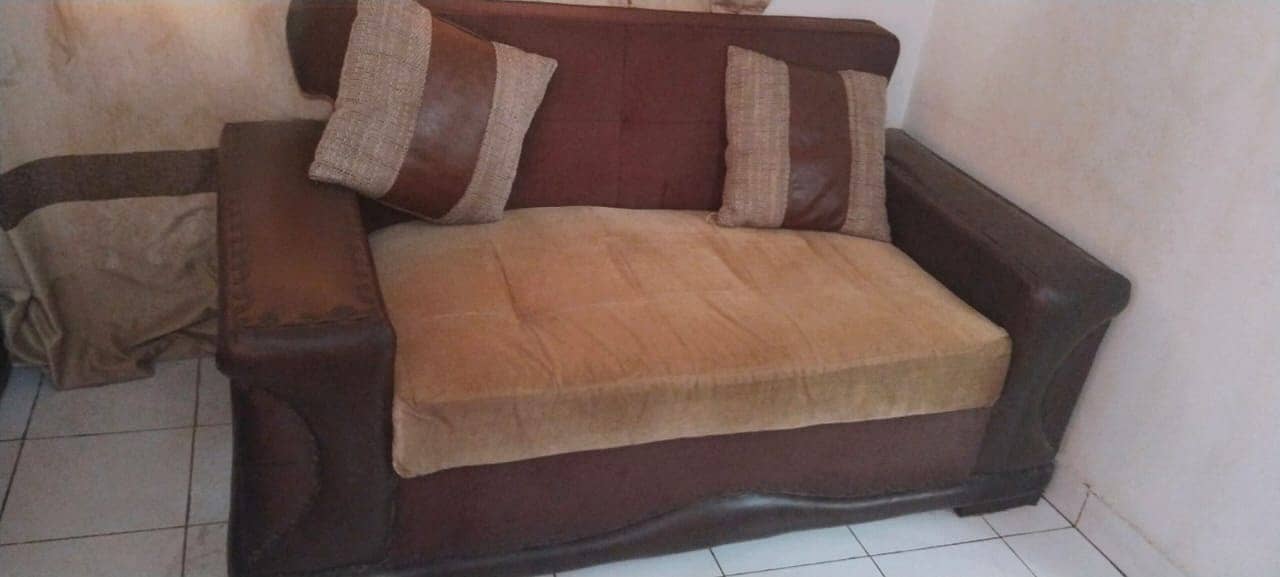 7 seater sofa (leather+velvet) 3