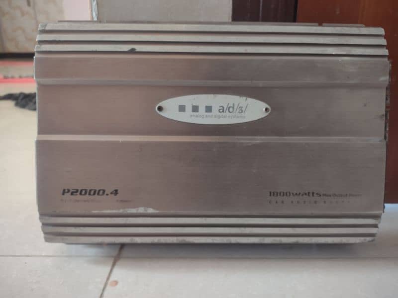 P. 2000.4 CHANNEL AMPLIFIER WITH BASS WOOFER 5