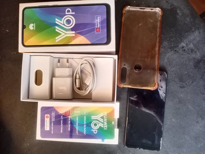 Huawei Y6p 4/64 with Box etc 4