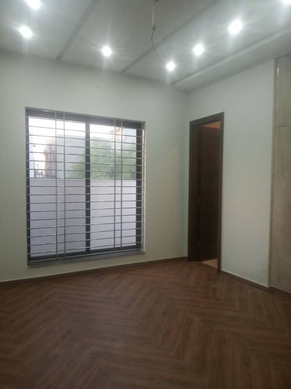 10 MARLA BRAND NEW HOUSE AVAIABLE FOR RENT 14