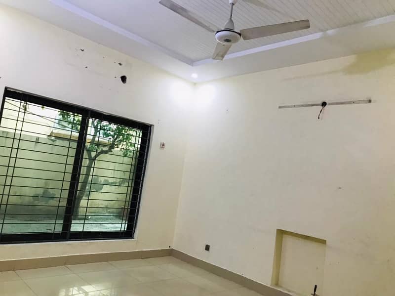 1 Kanal Double Storey House For Rent in Model Town Ext Lahore 11