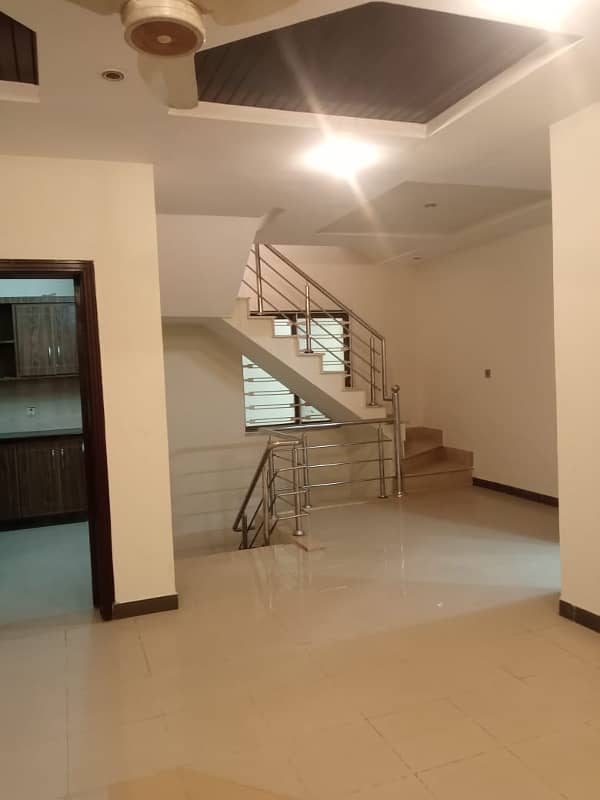 10 Marla Upper Portion For Rent 3 Bed Room With Attached Bath Drawing Dining Kitchen TV Lounge Servant Quater 1