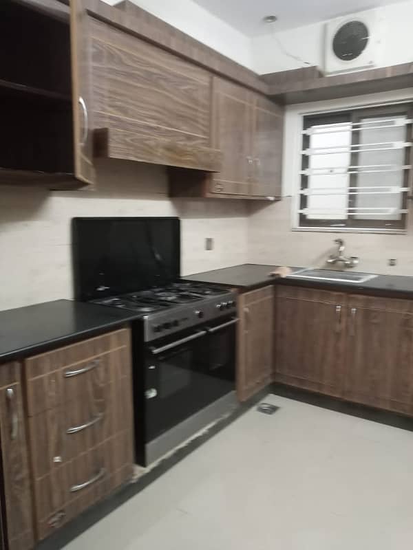 10 Marla Upper Portion For Rent 3 Bed Room With Attached Bath Drawing Dining Kitchen TV Lounge Servant Quater 4