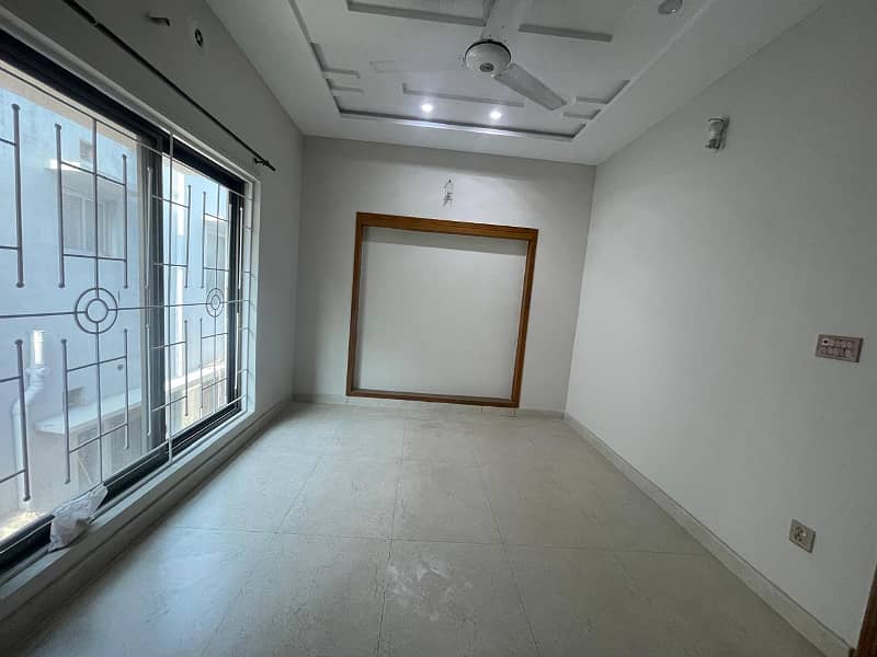 5 Marla Full House for sale In Sector D Bahria Town, Lahore 20