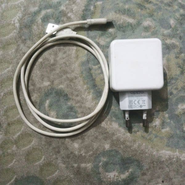 oppo reno series charger type -c fast charger original guarantee. 1