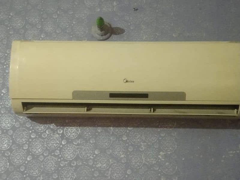 Old AC split AC inverters Humain Sale kryn 3