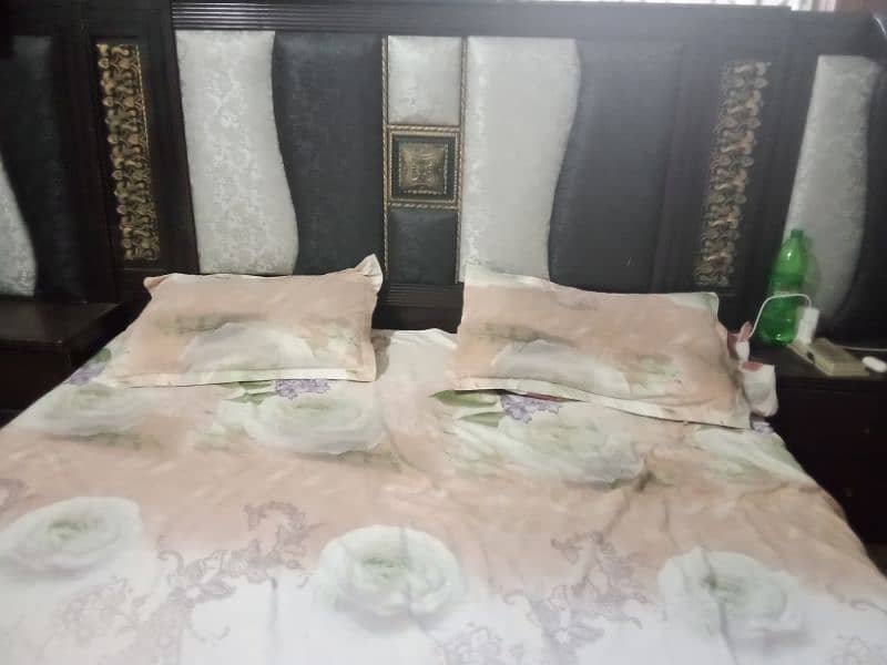 king size bed and dressing 4