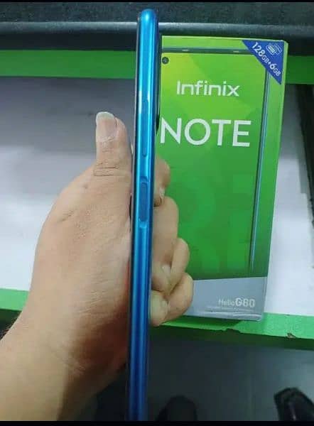 Infinix note 8i   6/128gb with box charger 2