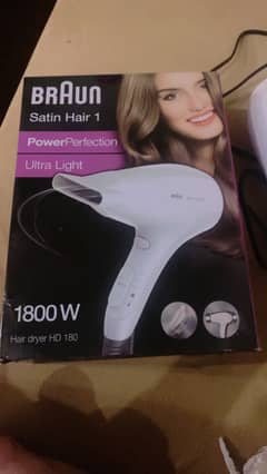 BRAUN Satin Hair 1 Ulra Light Hair Dryer