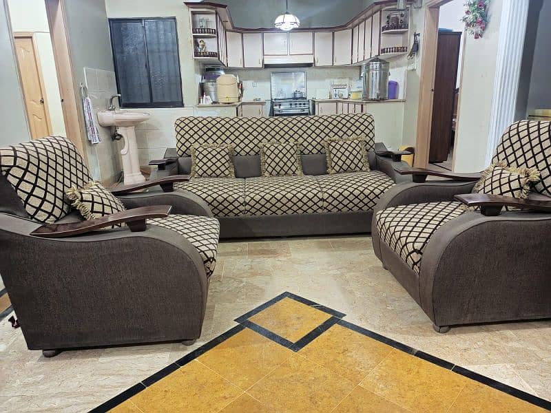 Sofa Set in best condition 0