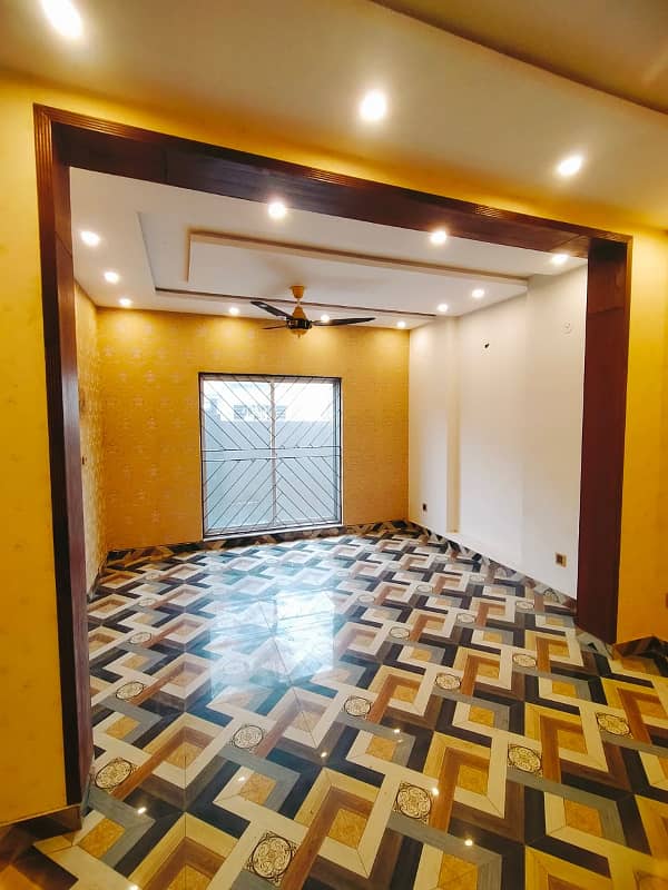 5 House for Rent Bahira Nasheman, Lahore 3