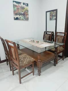 Dining Table set with 4 chairs, Excellent condition