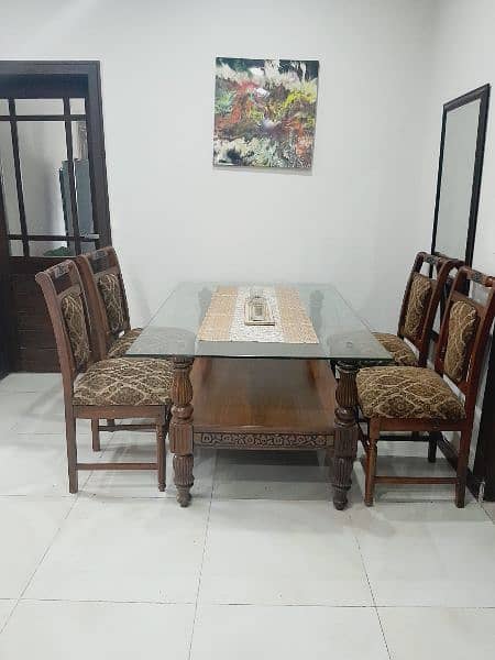 Dining Table set with 4 chairs, Excellent condition 1