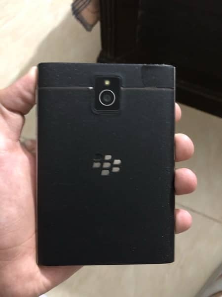 Blackberry  Passport 4