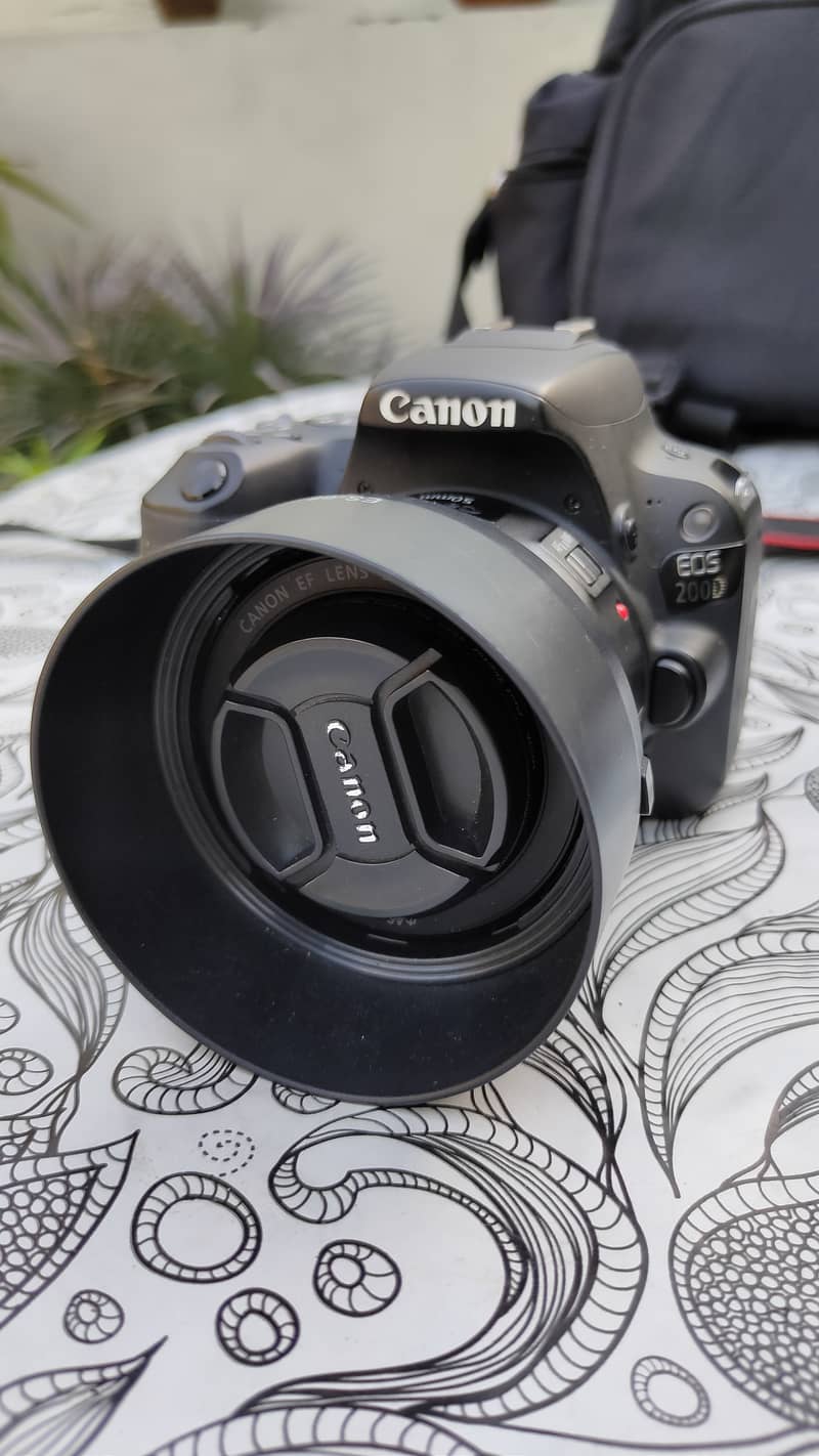 Canon DSLR EOS 200D with TWO additional lenses! 1