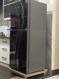Haier refrigerator Just kike brand new glass door black colour