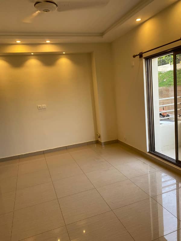 3 Bed Newly Flat For Sale In Askari 13 10