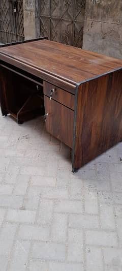 size : 30×4 ; computer table