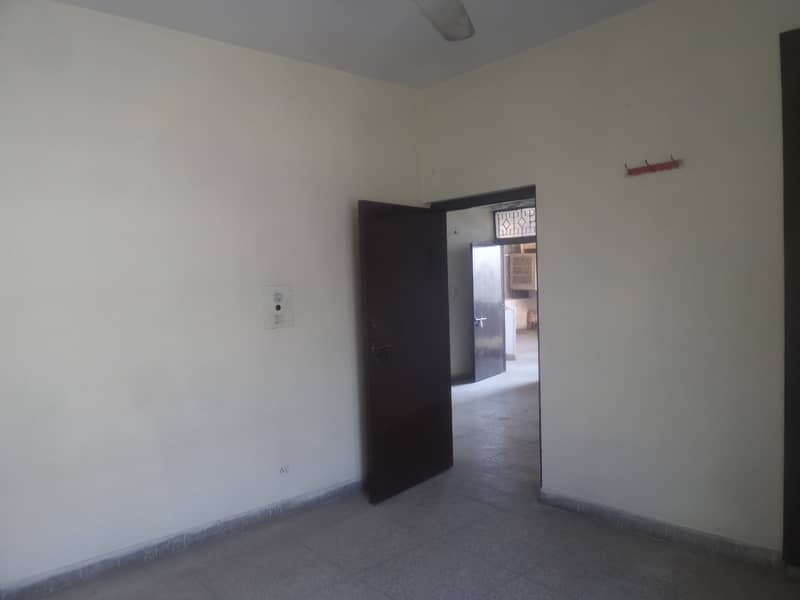 Stunning Flat Is Available For Sale In Askari 13 8