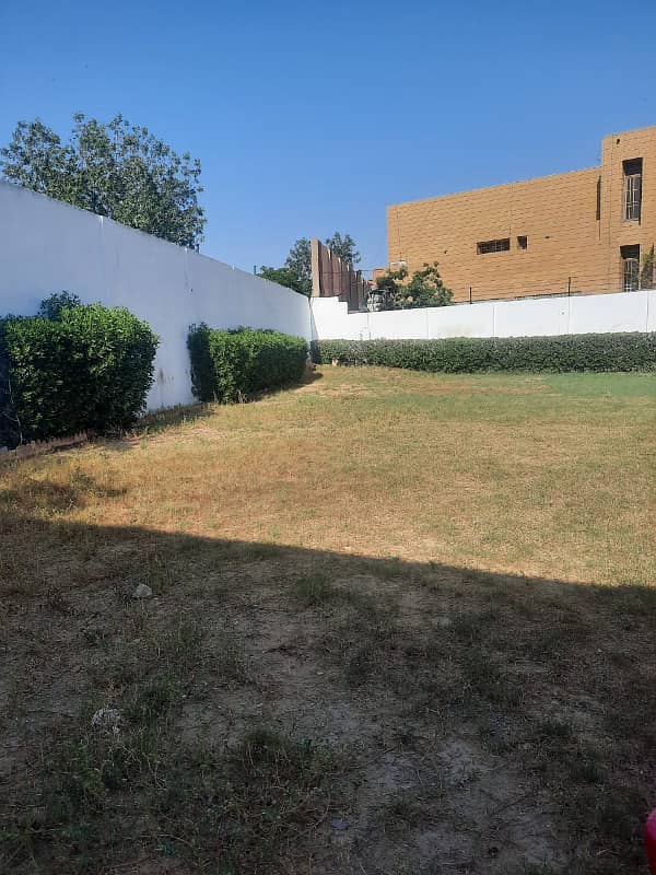 Defence 250 yards office space in bungalow for rent 4
