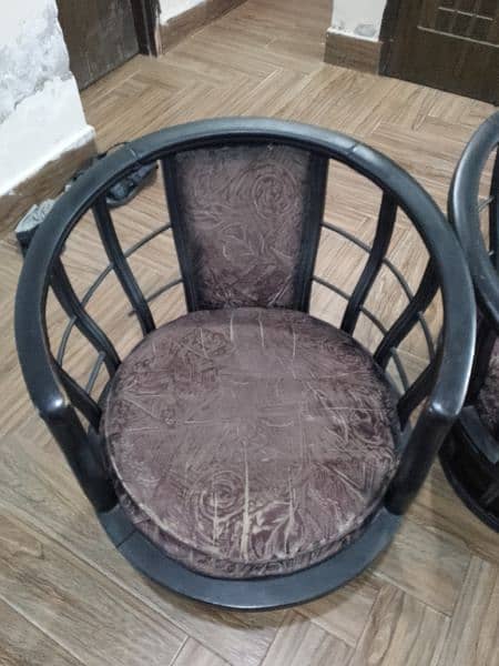 Sofa type chairs for sale in a Good condition 3