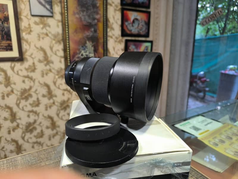 Sigma 105mm f/1.4 DG HSM Art Lens for Canon 5