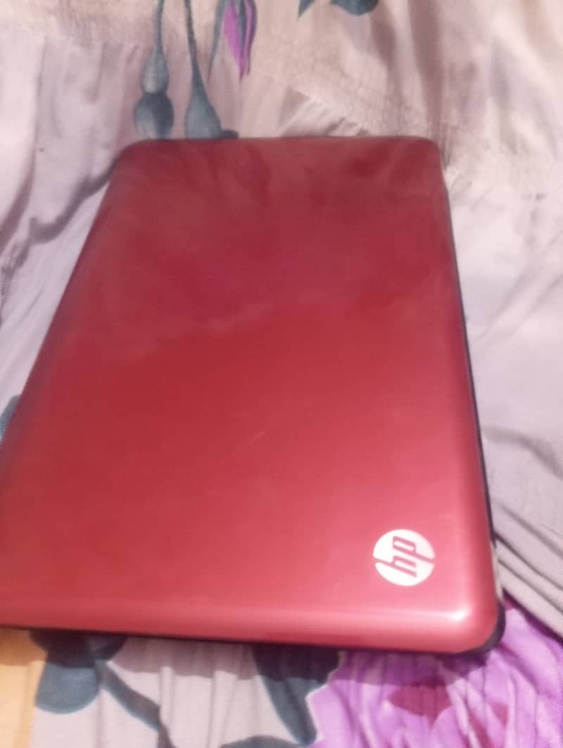 laptop hp core i3 4RAM 300ROM 3 hour battery charging with charger 1